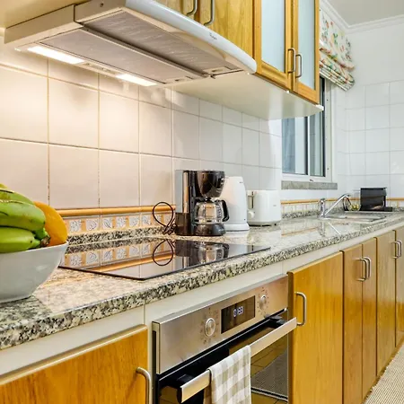 Apartamento Alzira's Place, A In Madeira