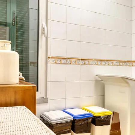 Apartamento Alzira's Place, A In Madeira *